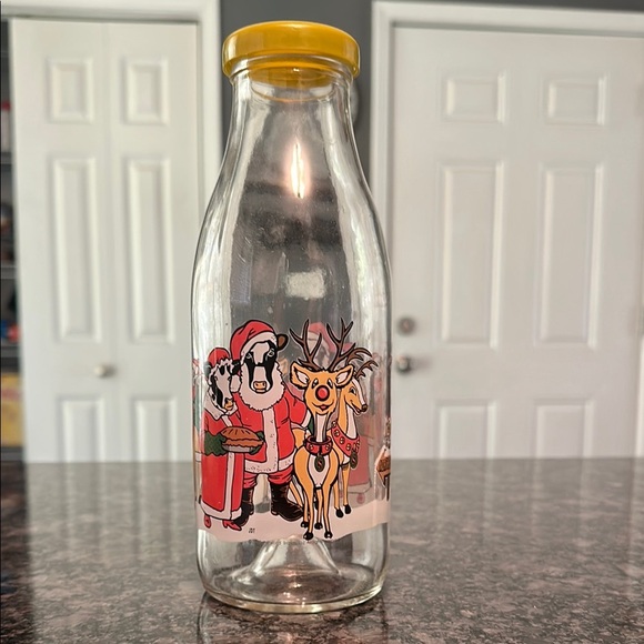 Vintage Sherwood Brands 2003 Christmas Festive Milk Juice Glass Cows & Reindeer - Picture 1 of 11